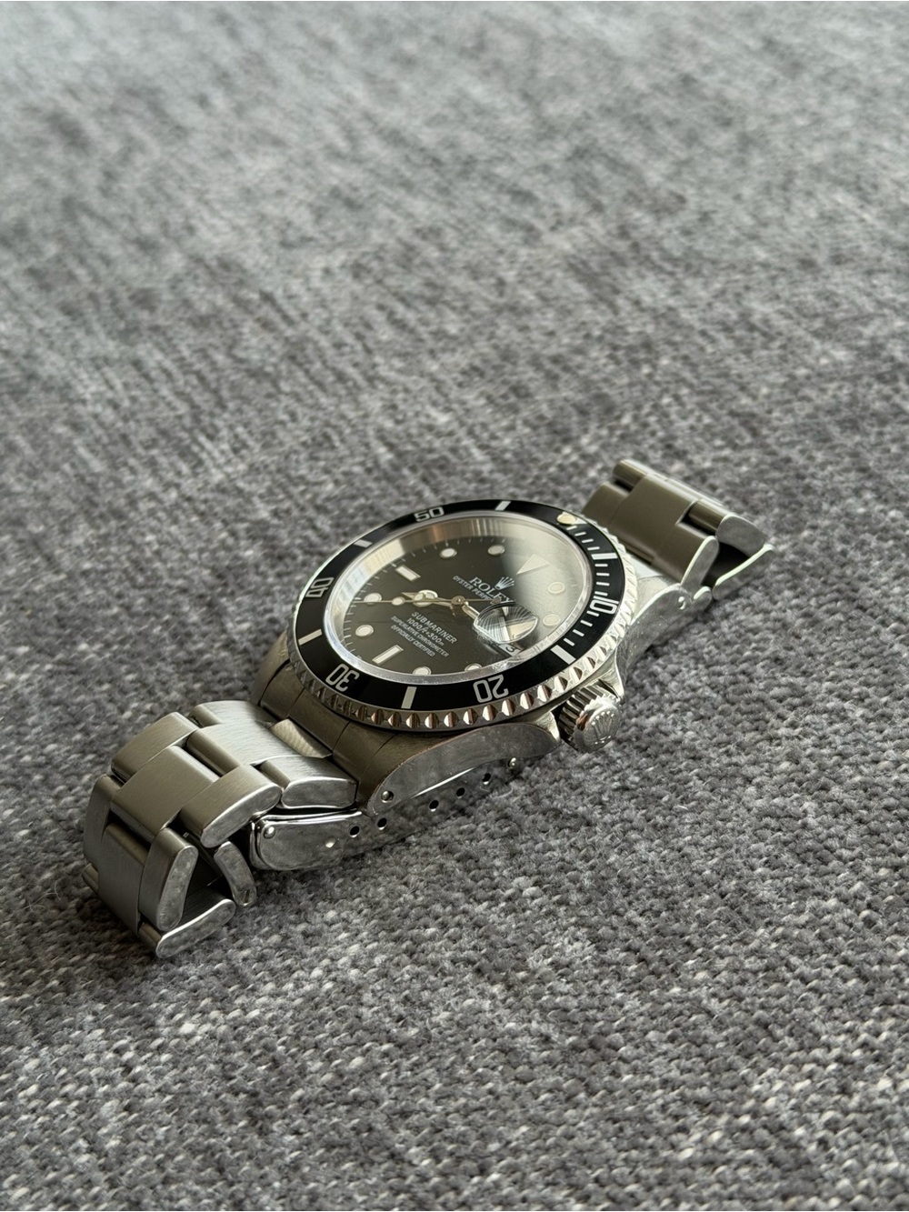 ROLEX Submariner Date 40mm Black Bezel 16610 Watch - Picture 12 of 15